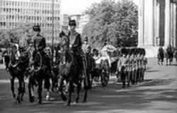 180px-princess_diana_funeral_st_james_park_in_1997.jpg